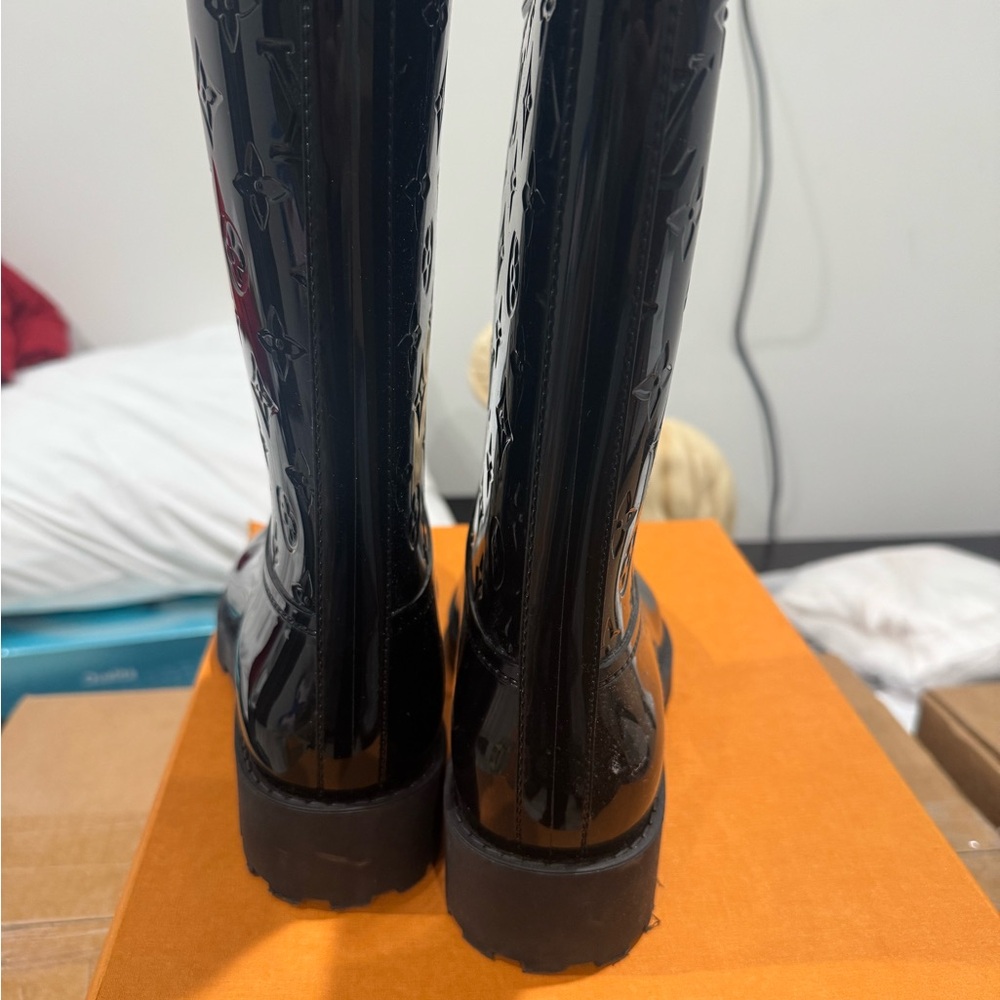 Louis Vuitton Glossy Black Monogram Boots - Picture 2 of 5